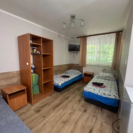 Przystan 3*