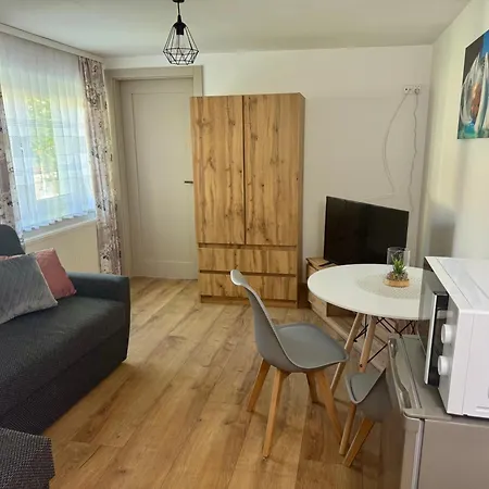 Przystan בית הארחה קולובז'ג